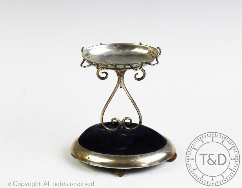 A silver jewellery stand, Sampson Mordan & Co Ltd, Chester 1906,