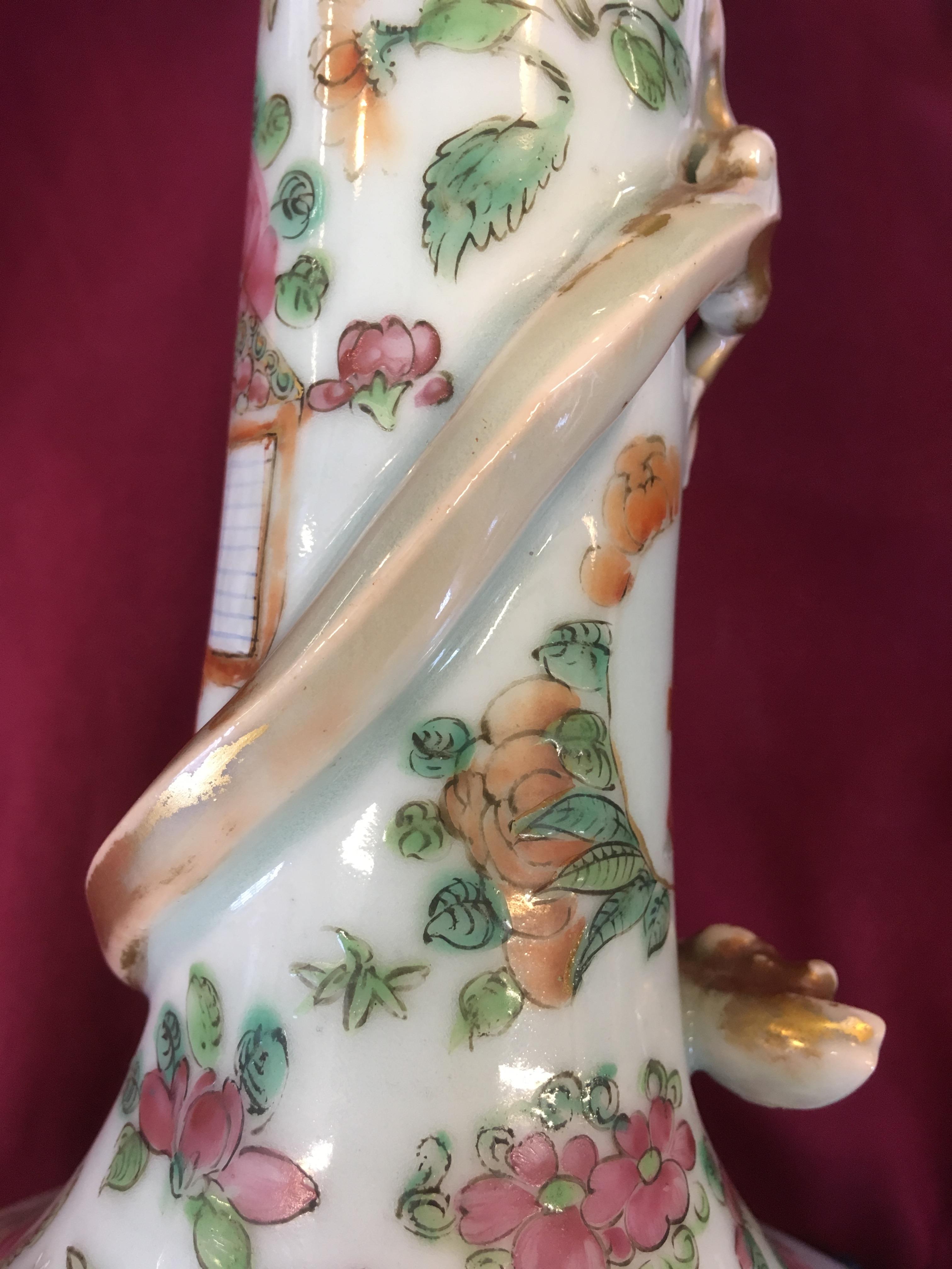 A pair of 19th century Chinese porcelain, Canton famille rose bottle vases, - Bild 5 aus 13