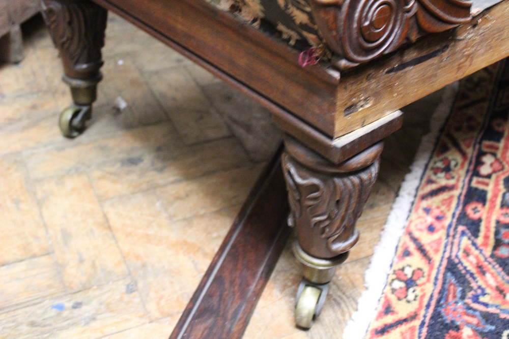 An early 19th century carved rosewood scroll end settee / day bed, on carved and turned legs, - Image 6 of 10