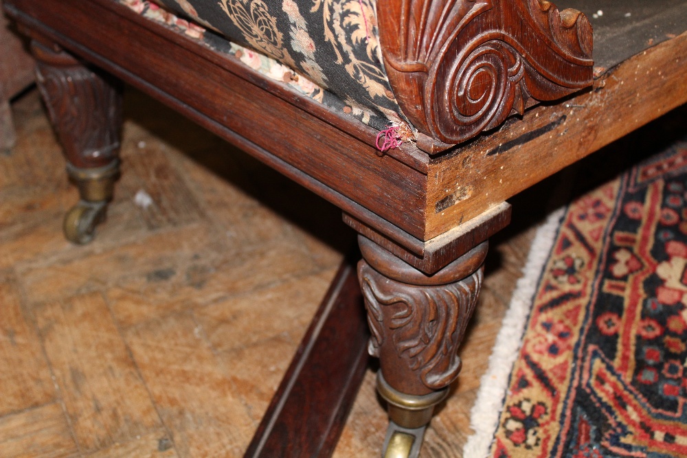 An early 19th century carved rosewood scroll end settee / day bed, on carved and turned legs, - Image 7 of 10