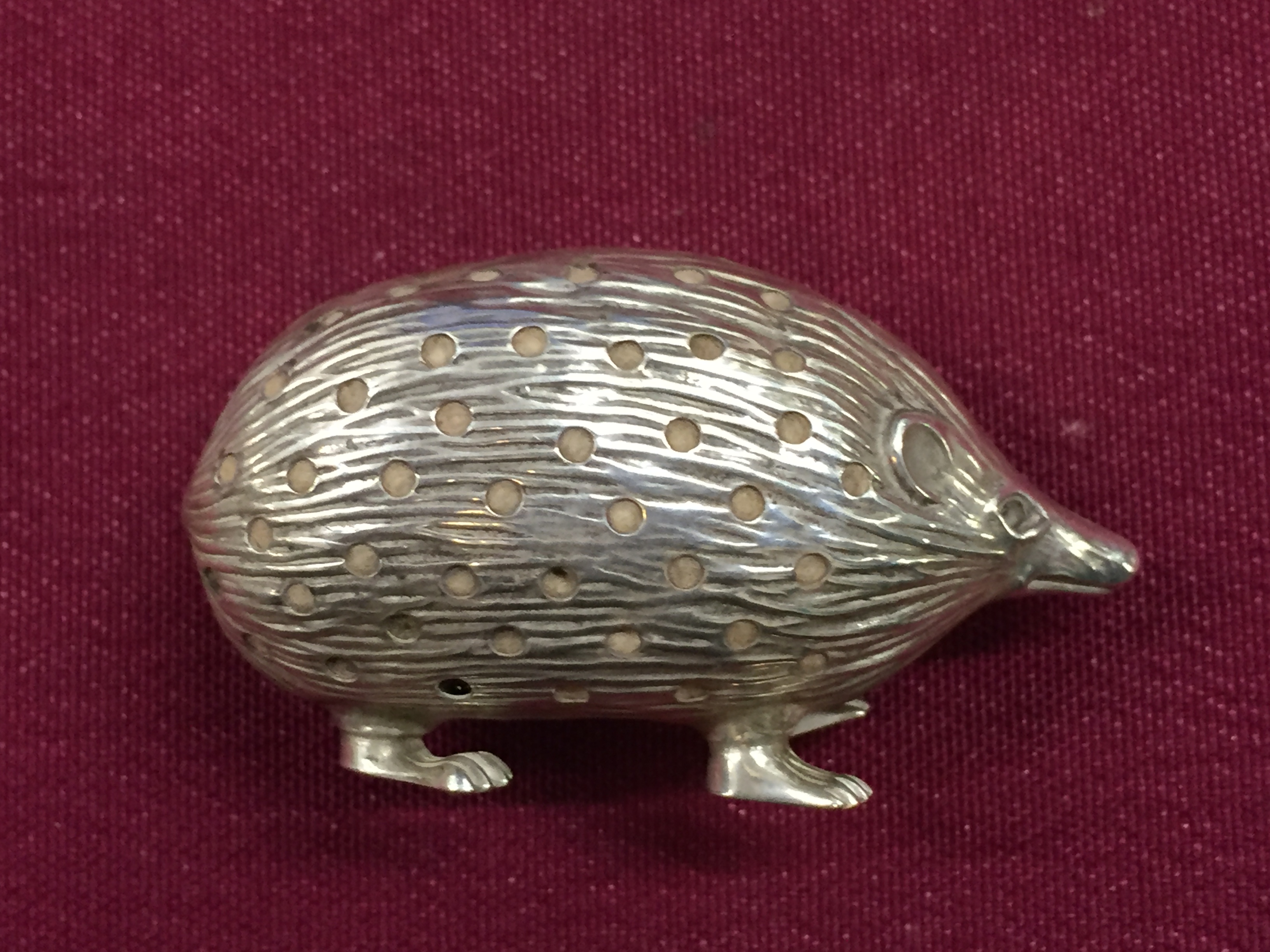 An early 20th century novelty silver pin cushion modelled as a hedgehog, 5cm long, - Image 3 of 5