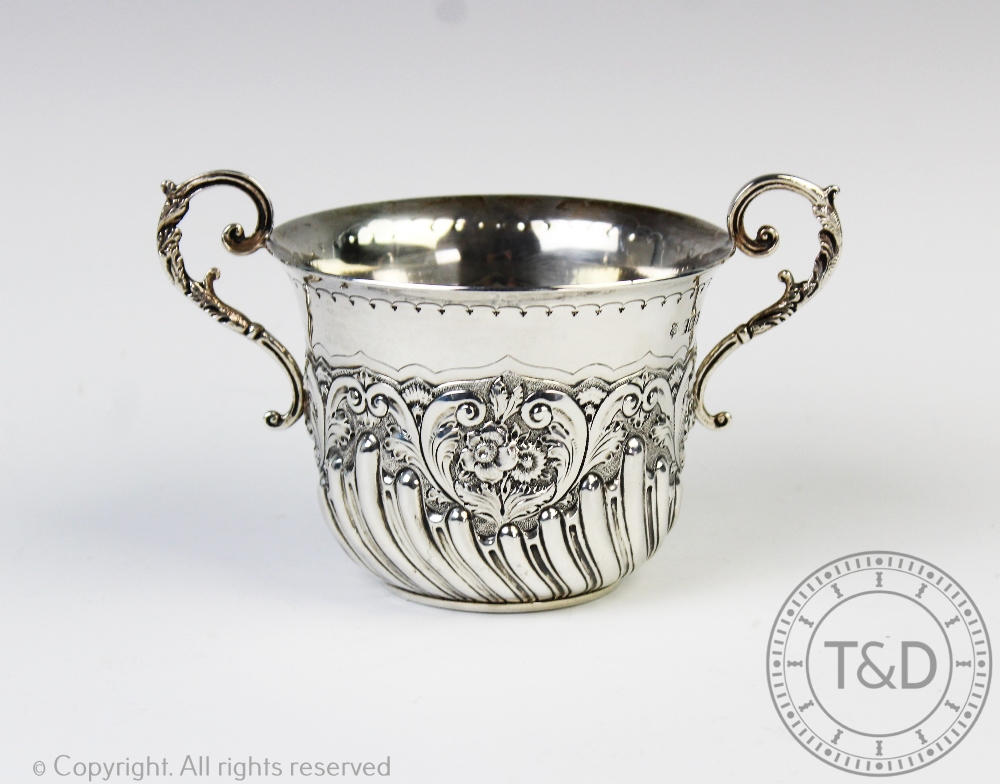 An Edwardian silver porringer, Josiah Williams & Co, London 1902,