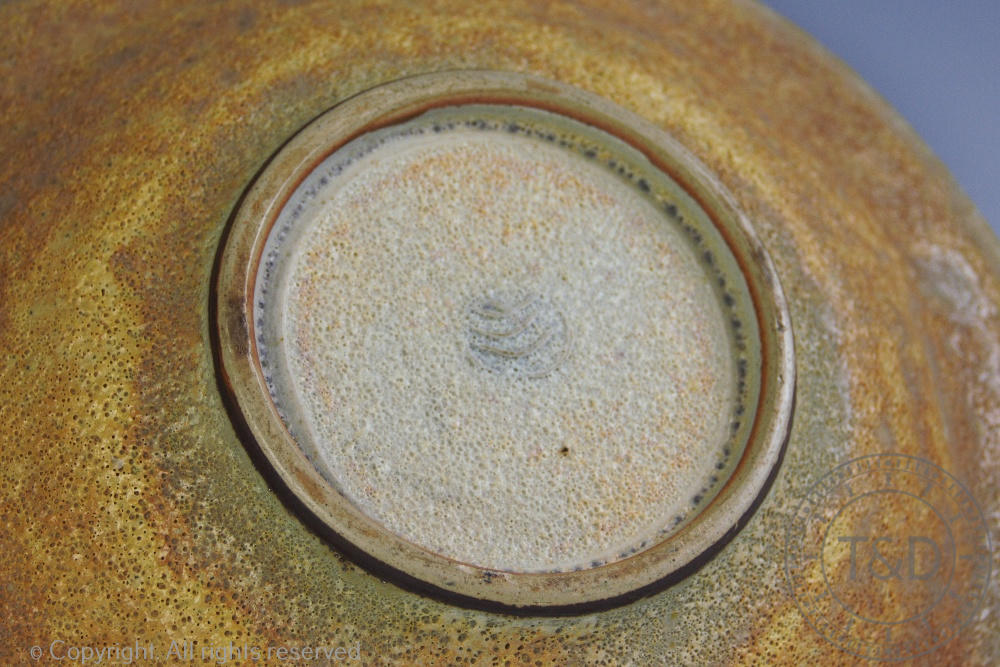 Chris Carter (British b1945) a studio pottery dish, decorated with a textured glaze, - Image 3 of 4