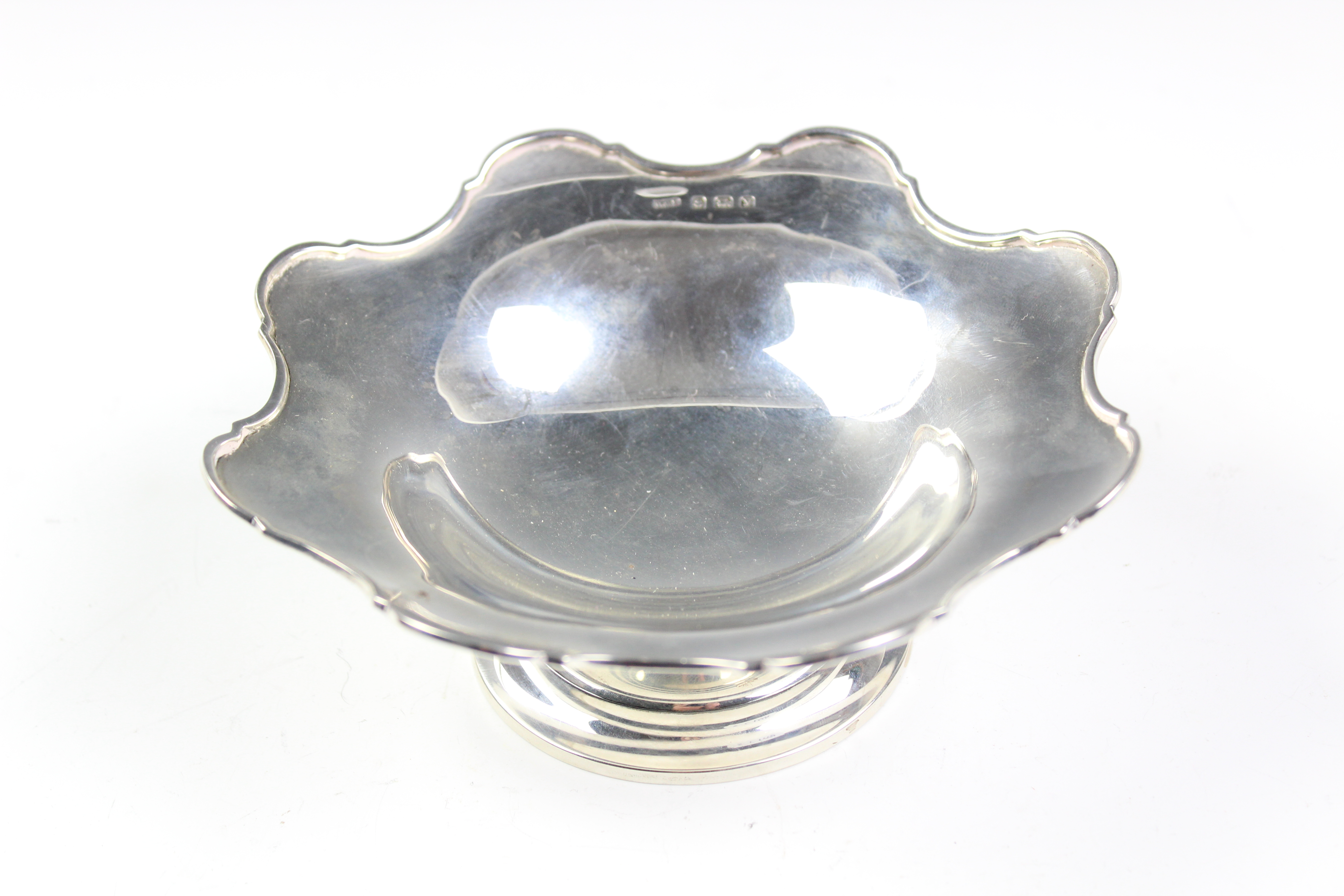 A George V silver pedestal bowl, - Image 2 of 3