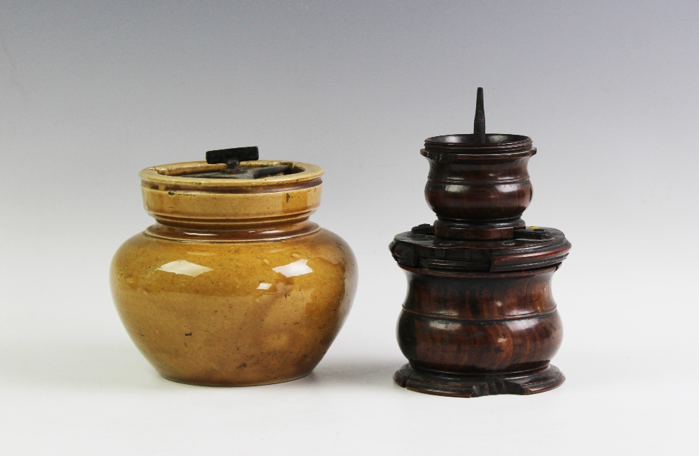 A Victorian glazed pottery tobacco jar,