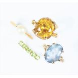 A selection of jewellery and rings, to include; a topaz ring,