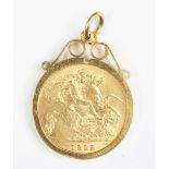 A George V gold half sovereign dated 1913,