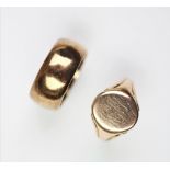 An Edwardian 9ct gold signet ring,