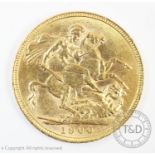 A Victorian gold sovereign dated 1900, gross weight 7.9gms