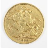 A Victorian gold sovereign dated 1882, weight 7.9gms