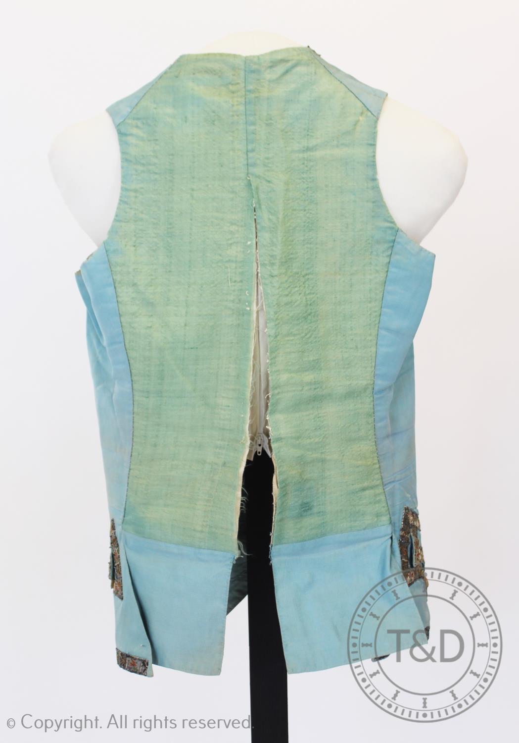 A cornflower blue, ribbed silk gentlemans waistcoat, circa 1785, with silvered braid to the - Image 4 of 4