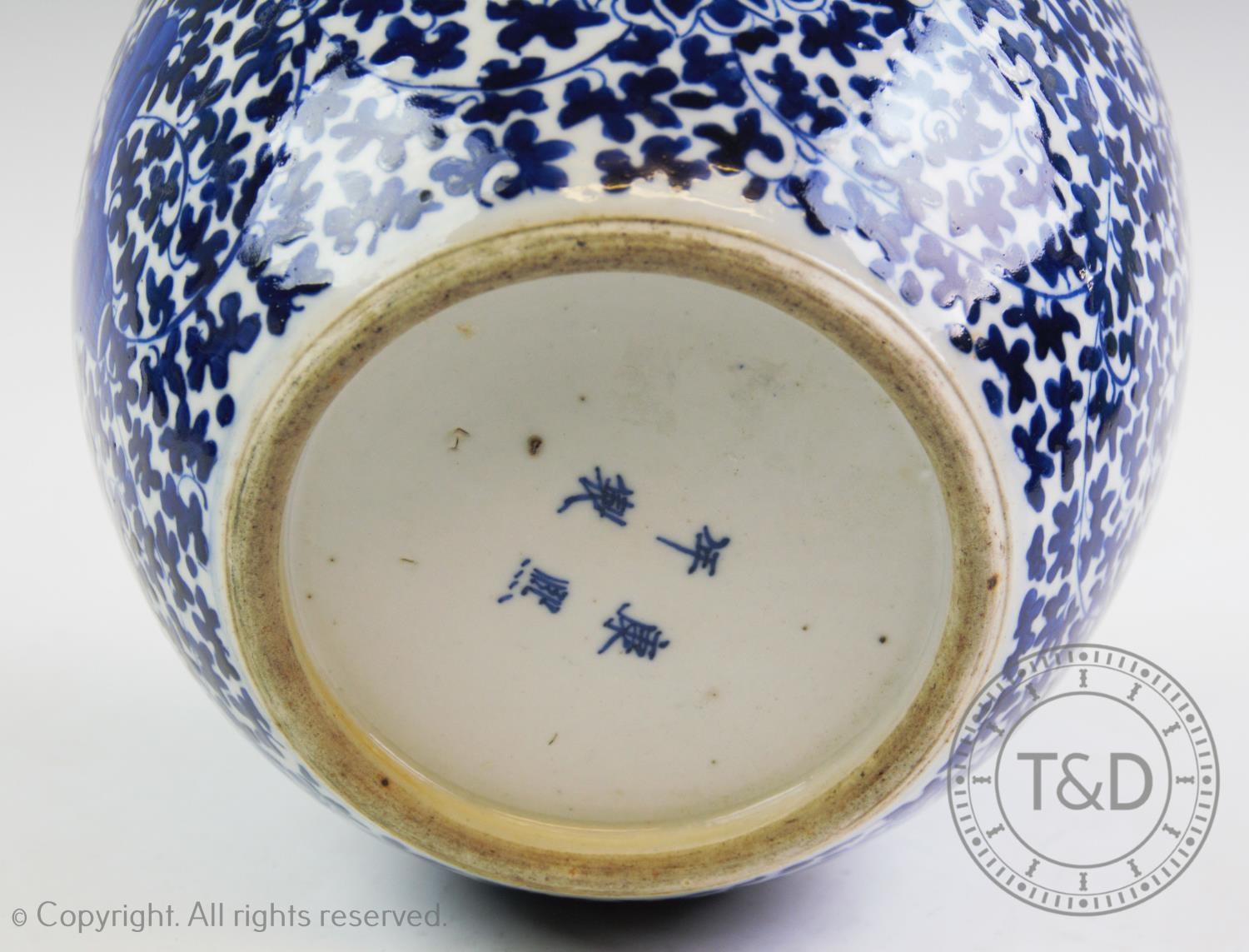 A Chinese porcelain blue and white ginger jar, Kangxi four character mark, of typical ovoid form and - Bild 2 aus 2