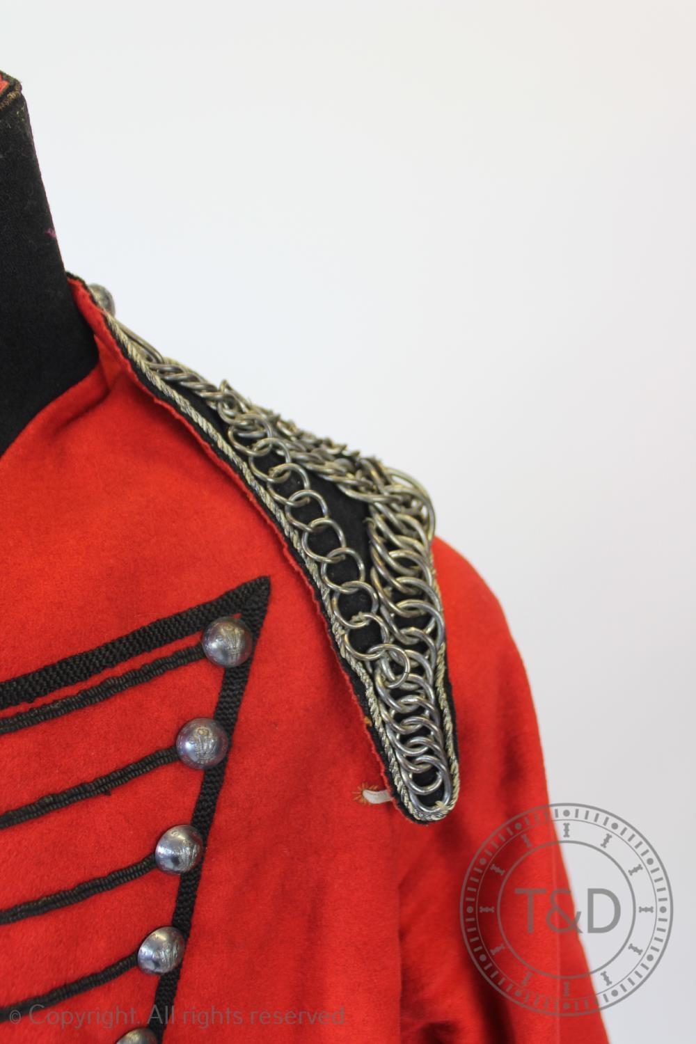 An early 20th century Cheshire Cavalry jacket and associated trousers, the jacket with navy braiding - Bild 3 aus 5