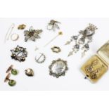 A selection of lady's vintage jewellery, to include a pair of continental yellow metal filigree