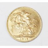 A George V gold sovereign dated 1913, gross weight 8.0gms