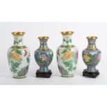 DUE COPPIE DI VASI cloisonne' decorati. Cina XX secolo Misure: h cm 32 - h cm 24