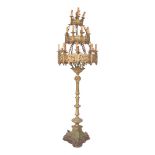 GRANDE LUME da altare in bronzo a 21 luci (elettrificato). Francia XIX secolo Misure: h cm 225