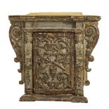 TABERNACOLO Barocco in legno laccato ed argentato. Sicilia XVIII secolo Misure: cm 62 x 40 x h 58