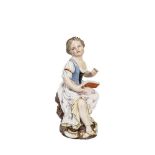 SCULTURA in porcellana Meissen raffigurante "Bambina" (usure). XVIII secolo Misure: h cm 13