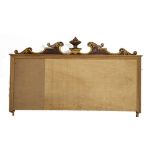 TESTATA da letto realizzata con fregio laccato e dorato XIX secolo Misure: cm 170 x 103