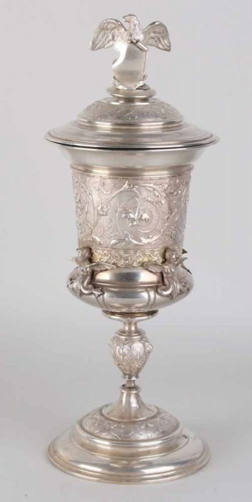 Antique silver show cup, 800/000, with lid. Round cup, decorated with a putti cartouche, four - Bild 5 aus 5