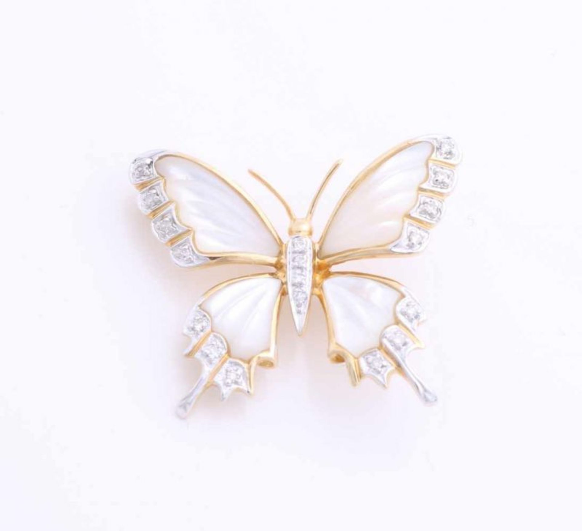 Yellow gold brooch, 585/000, in the shape of a butterfly with mother-of-pearl and small diamonds,