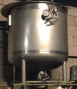 STAINLESS STEEL OPEN TOP JACKETED MOBILE STORAGE TANK