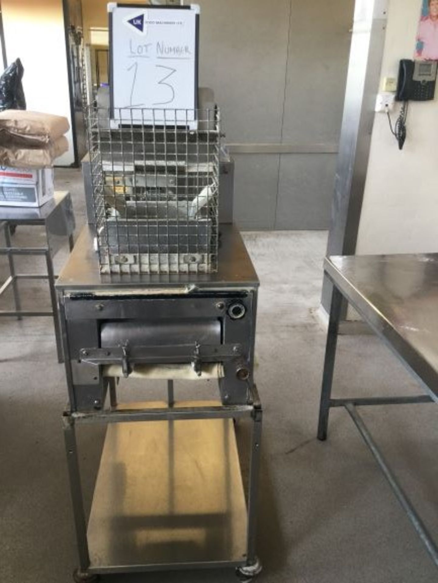 MONO MINI MOULDER WITH TROLLEY STAND