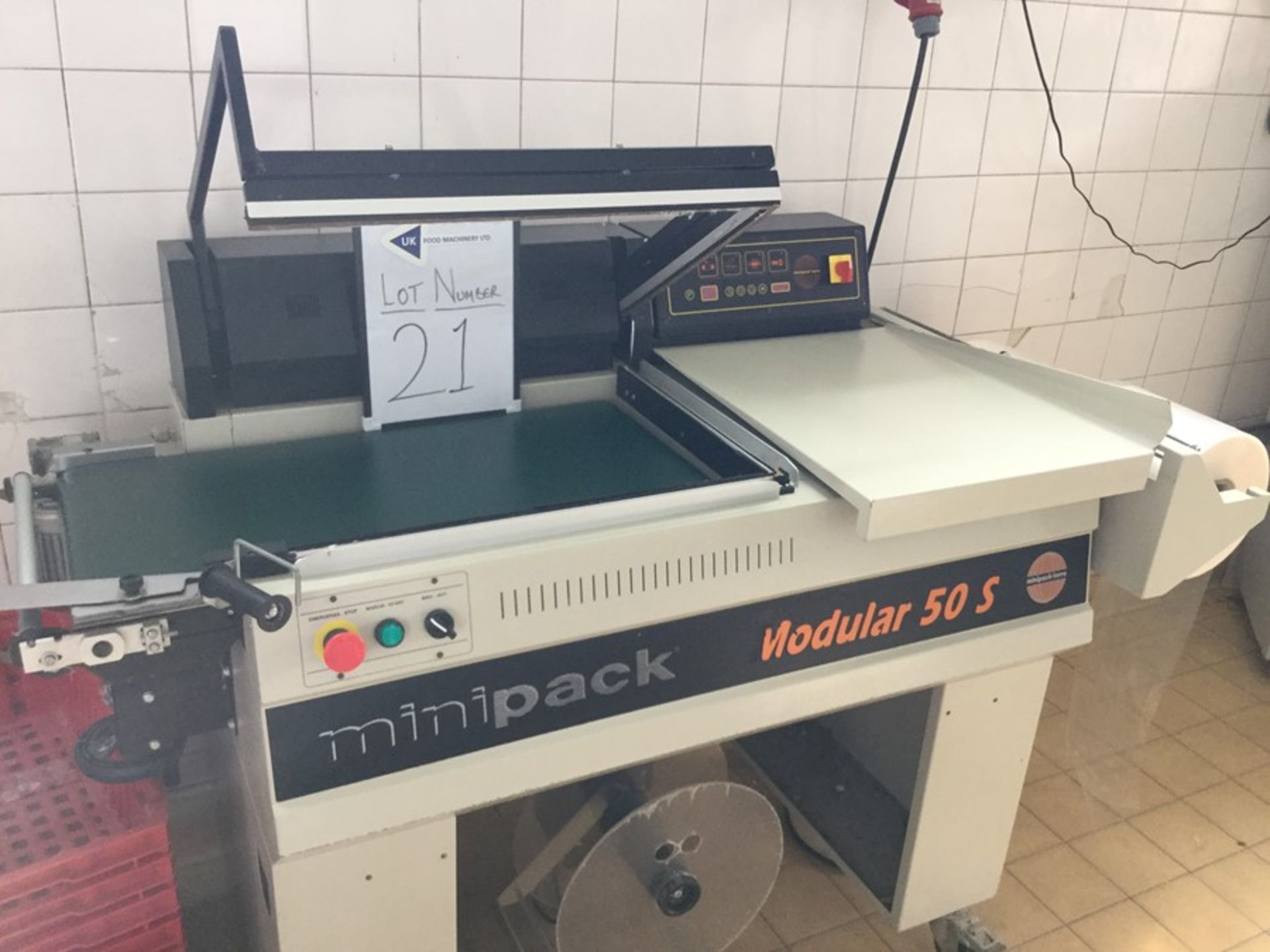 MINIPACK TORRE SEMI-AUTOMATIC L-SEALER - Image 2 of 3