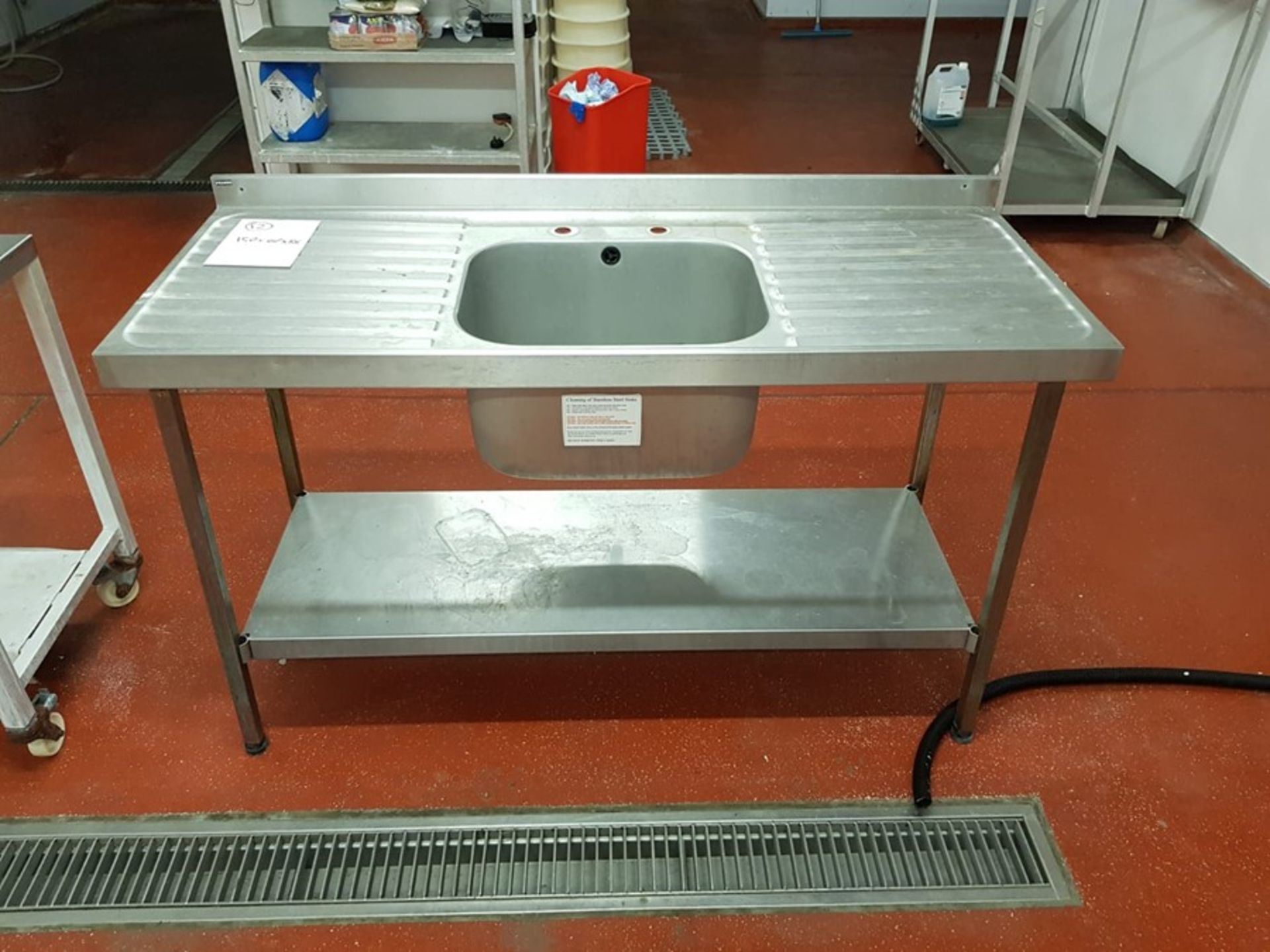 STAINLESS STEEL SINK