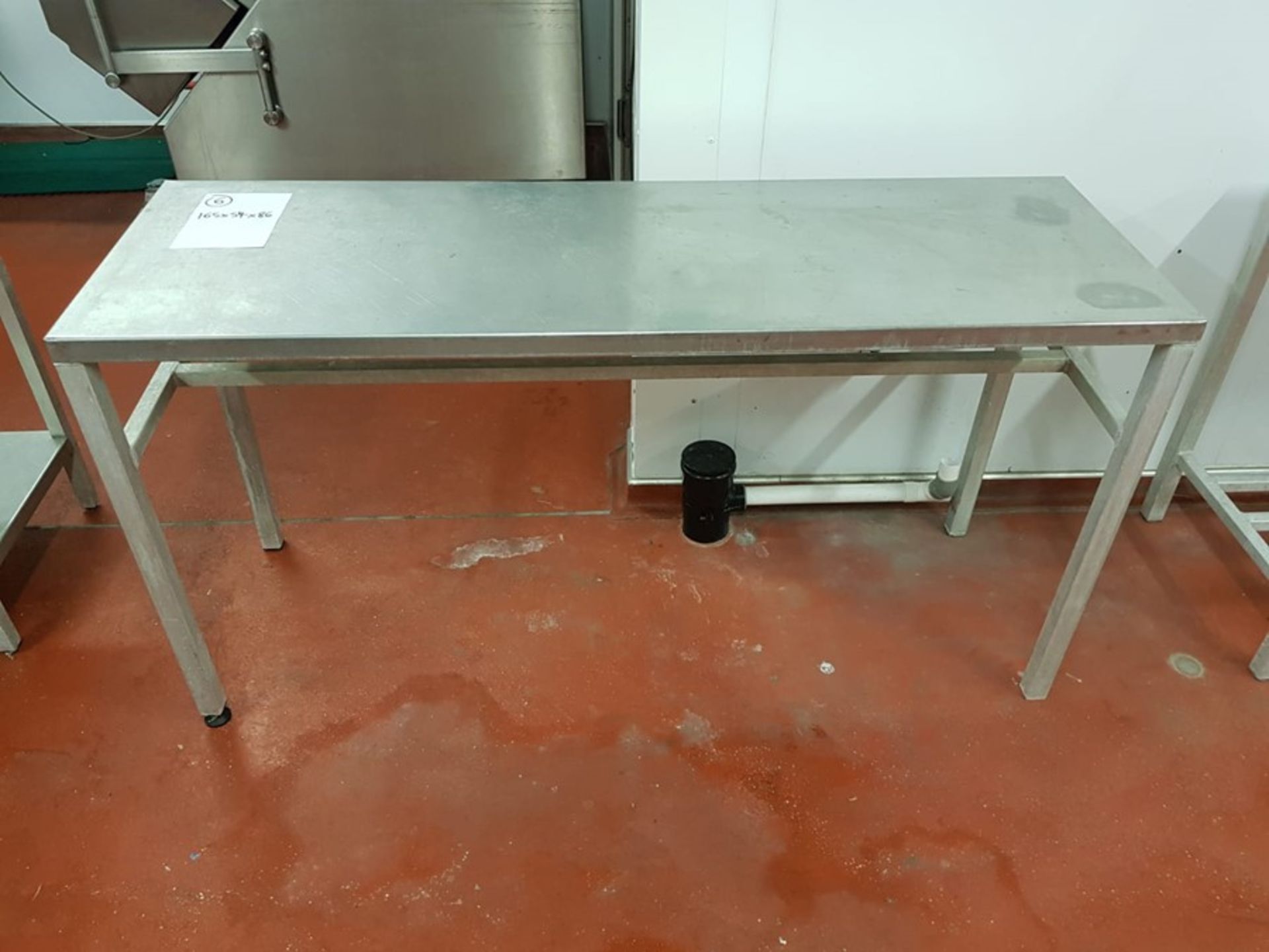 STAINLESS STEEL TABLE