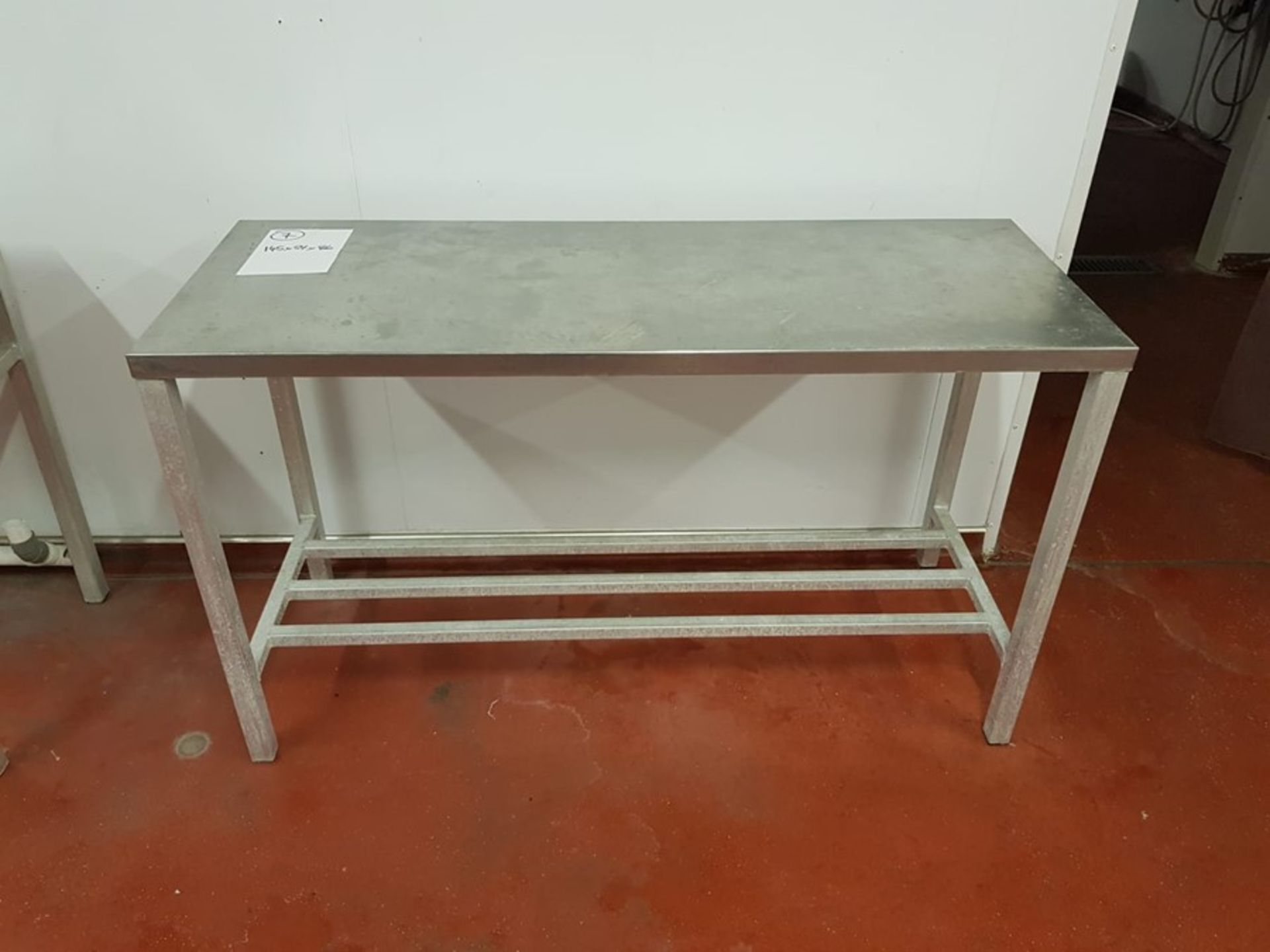 STAINLESS STEEL TABLE