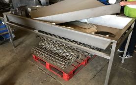 STAINLESS STEEL SORTING TABLE