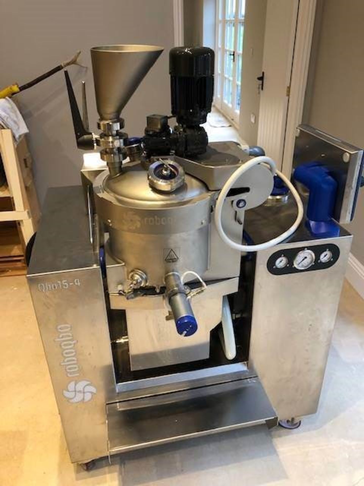 ROBOQBO 15L UNIVERSAL CUTTER WITH INTERNAL STEAM GENERATOR