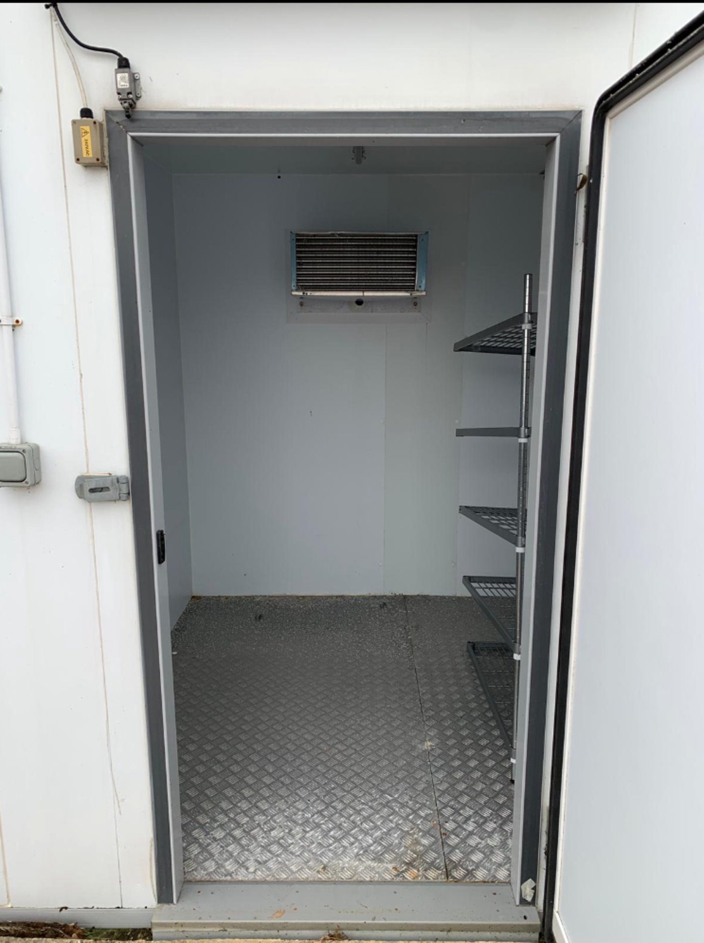 DOUBLE COMPARTMENT CHILLER - Image 4 of 8