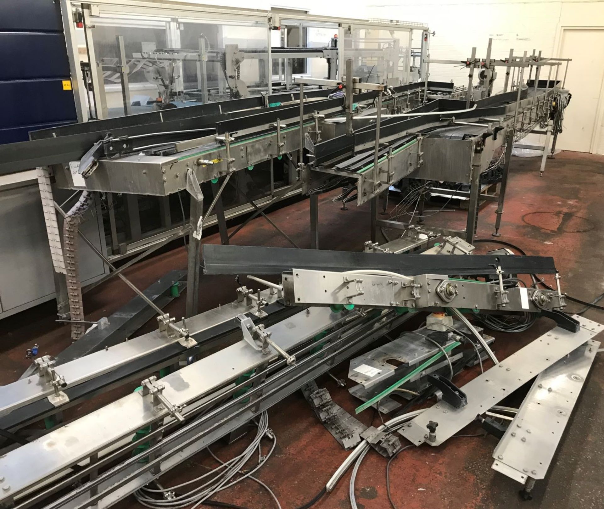 CONVERGING CONVEYOR SYSTEM FOR BOTTLES / JARS - Image 11 of 22