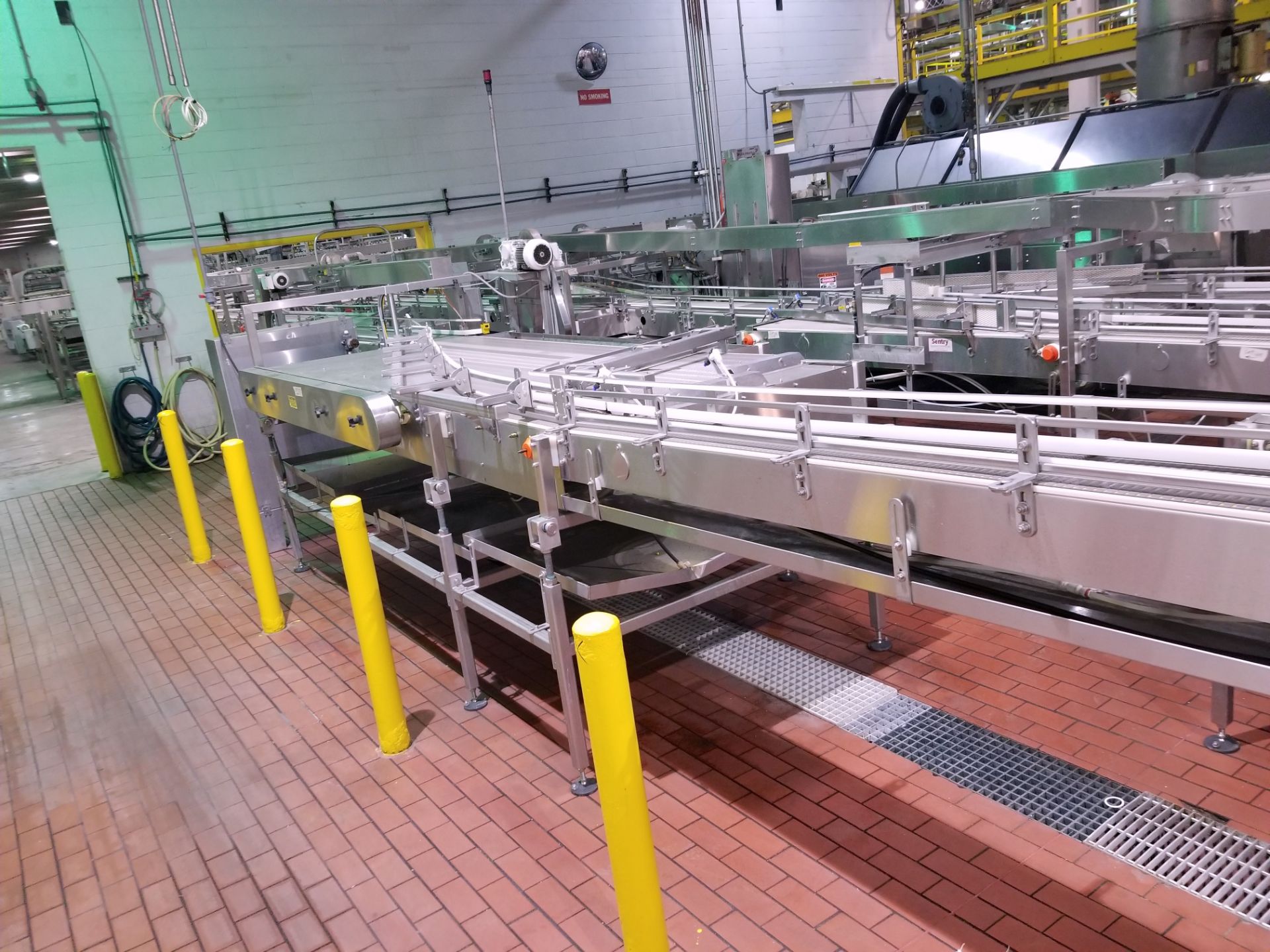 2007 Sentry Crossover Conveyor from 4.5 inch to Double 4.5 to Slow Down Module - Image 6 of 11