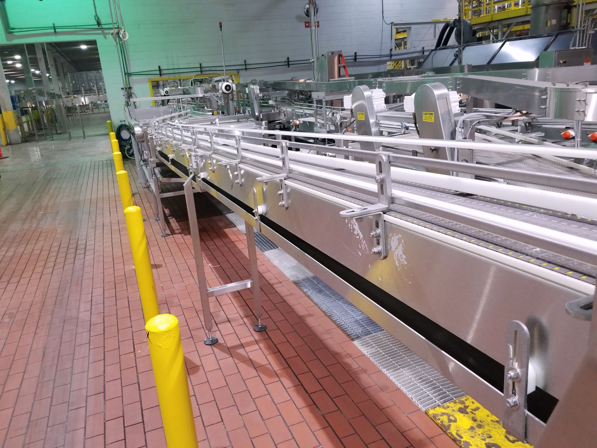 2007 Sentry Crossover Conveyor from 4.5 inch to Double 4.5 to Slow Down Module - Image 5 of 11