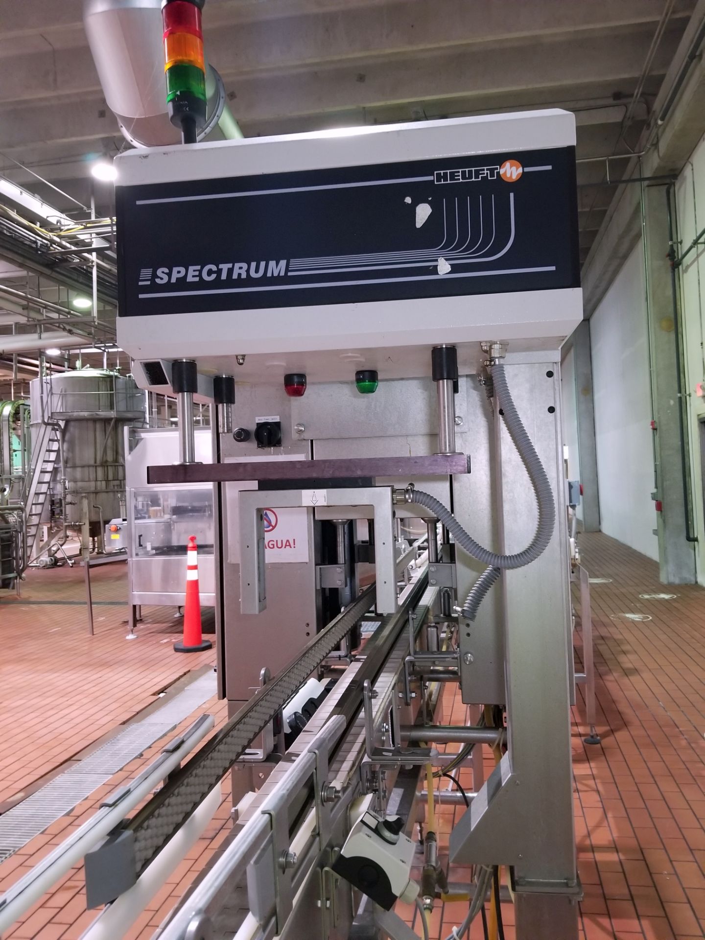 2012 Heuft Spectrum Inspection Unit - Camera System to inspect low fills and cocked caps