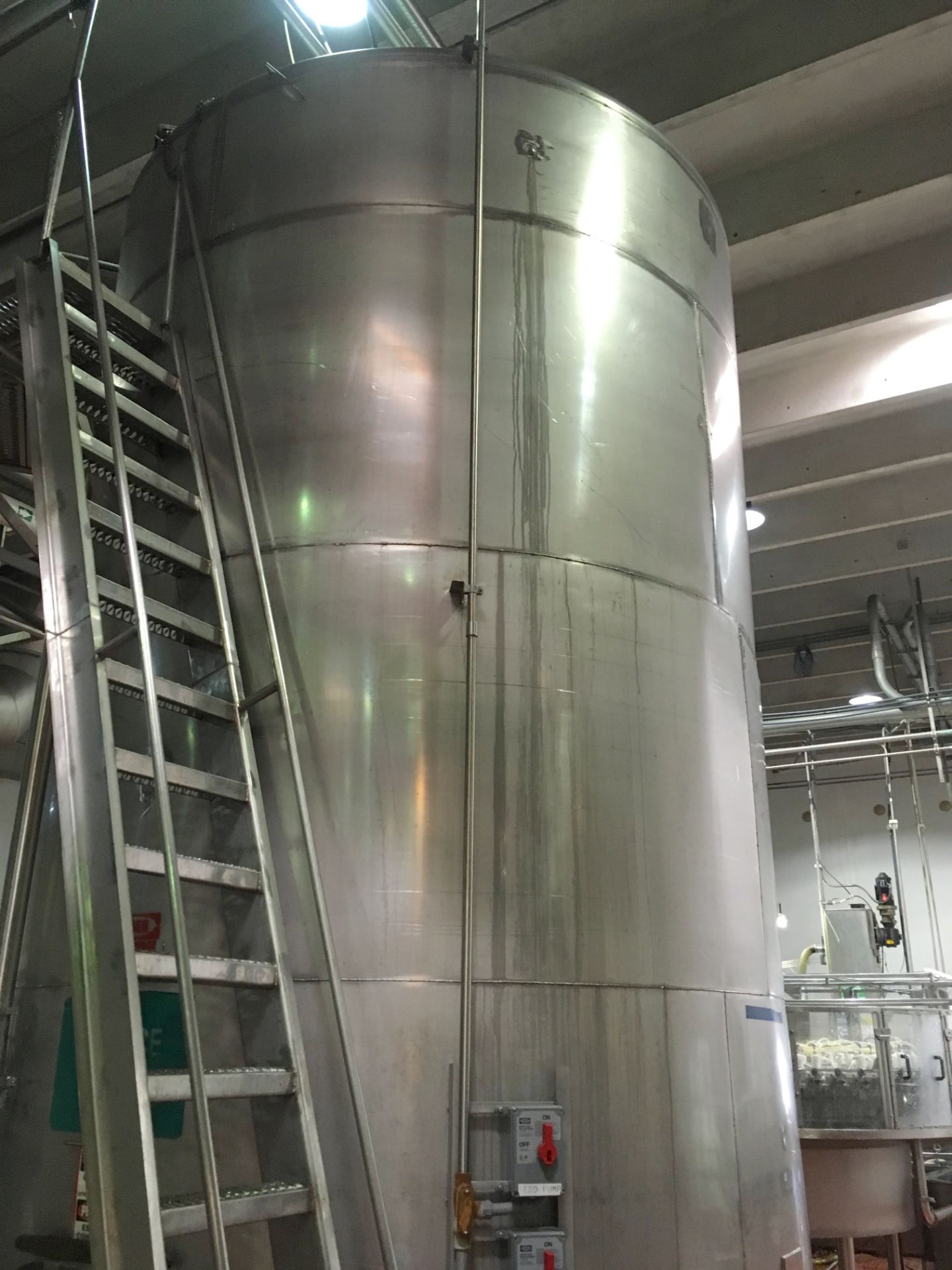 Stainless Steel 7000 Gallon Balance Tank with Agitator Dome Bottom, Side Mounted Agitator - Image 3 of 6