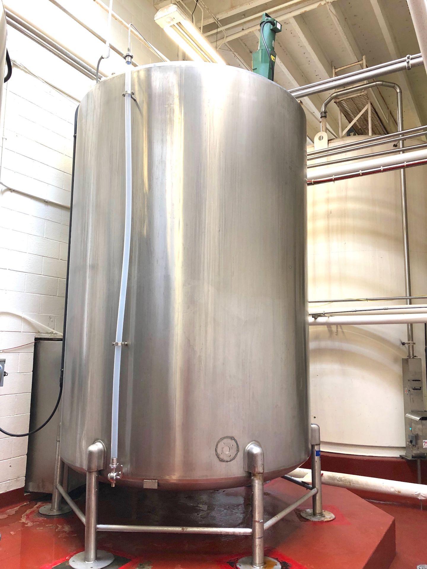 Cherry Burrell 4000 Gallon Stainless Steel Vertical Mixing Tank