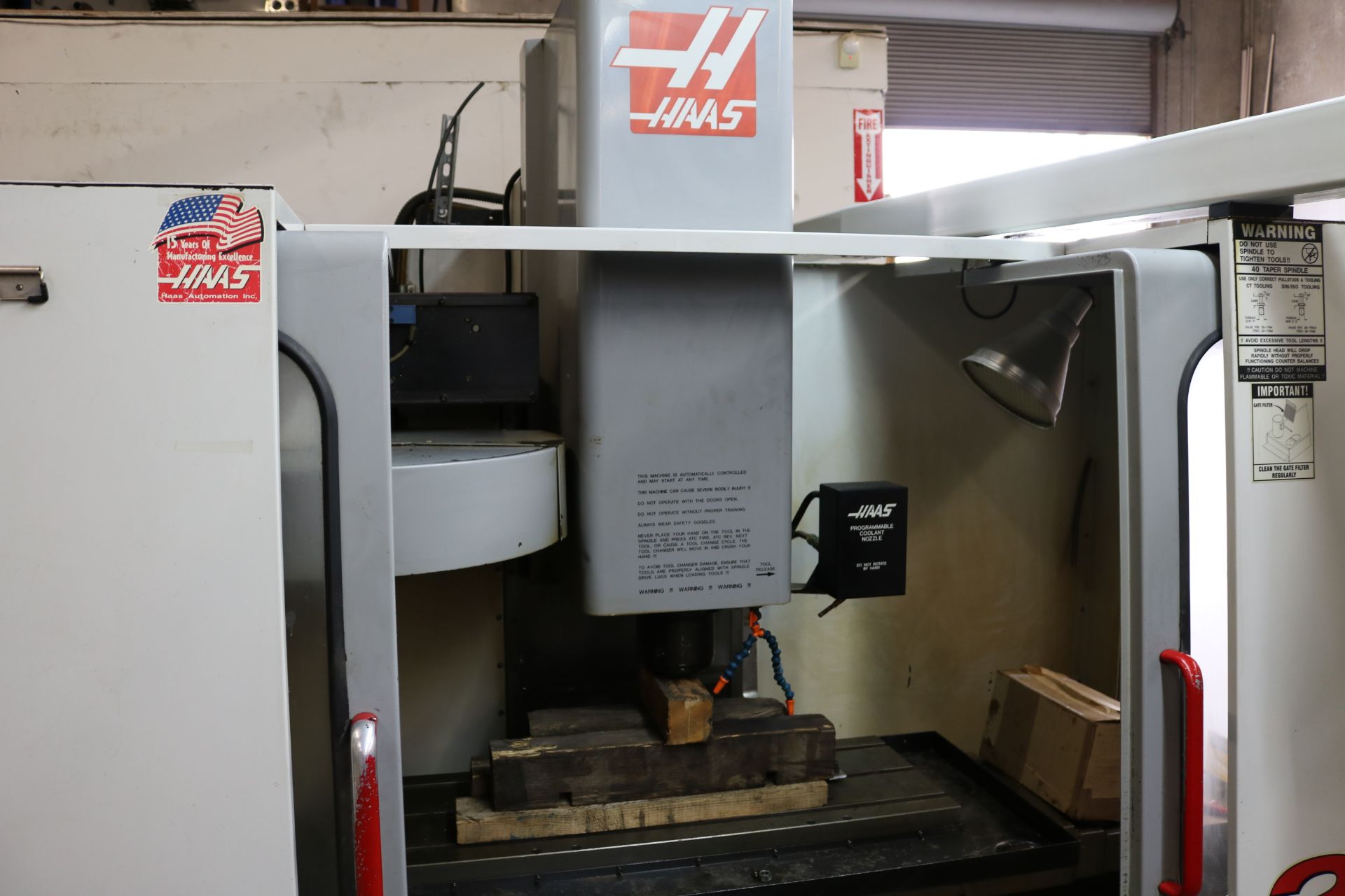 1999 HAAS VERTICAL MILL, MODEL VF-2, TRAVELS: 30" X 16" X 20", 36" X 14" TABLE, 10,000 RPM - Image 3 of 21