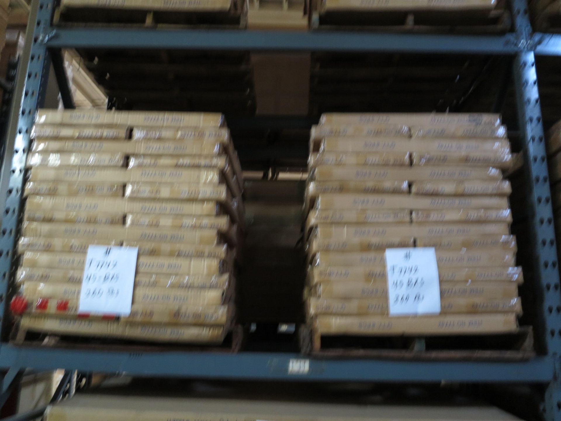 LOT - CONTENTS OF (3) SECTIONS OF PALLET RACK TO INCLUDE: ITEM #25157, BED / BATH FIXTURES; ITEM # - Bild 11 aus 12