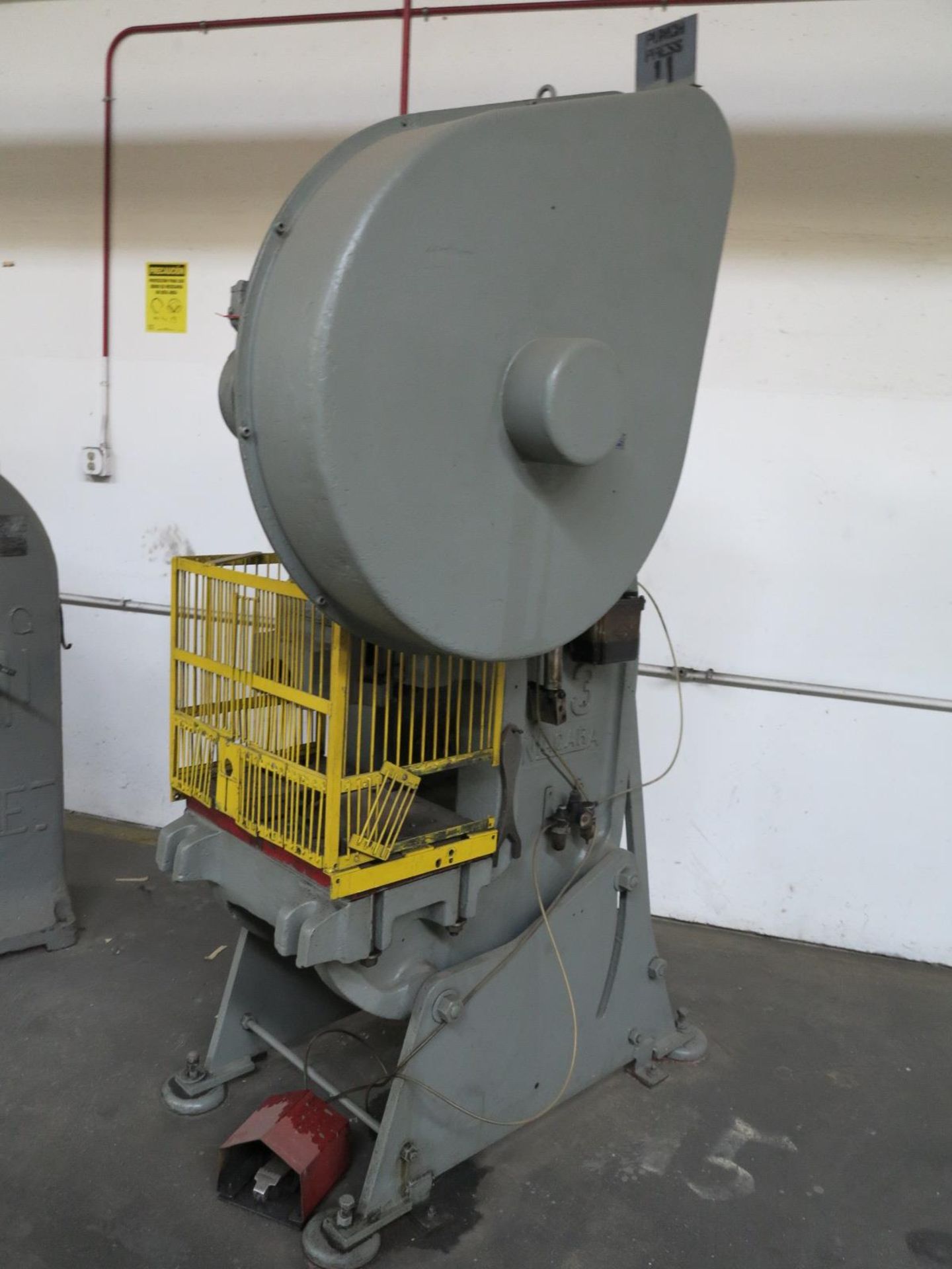 NIAGRA 32-TON PUNCH PRESS, MODEL A3, S/N 36085 - Image 2 of 2