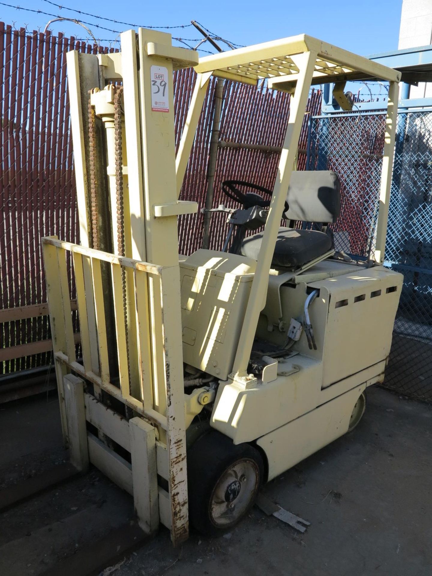 CLARK ELECTRIC FORKLIFT, OUT OF SERVICE
