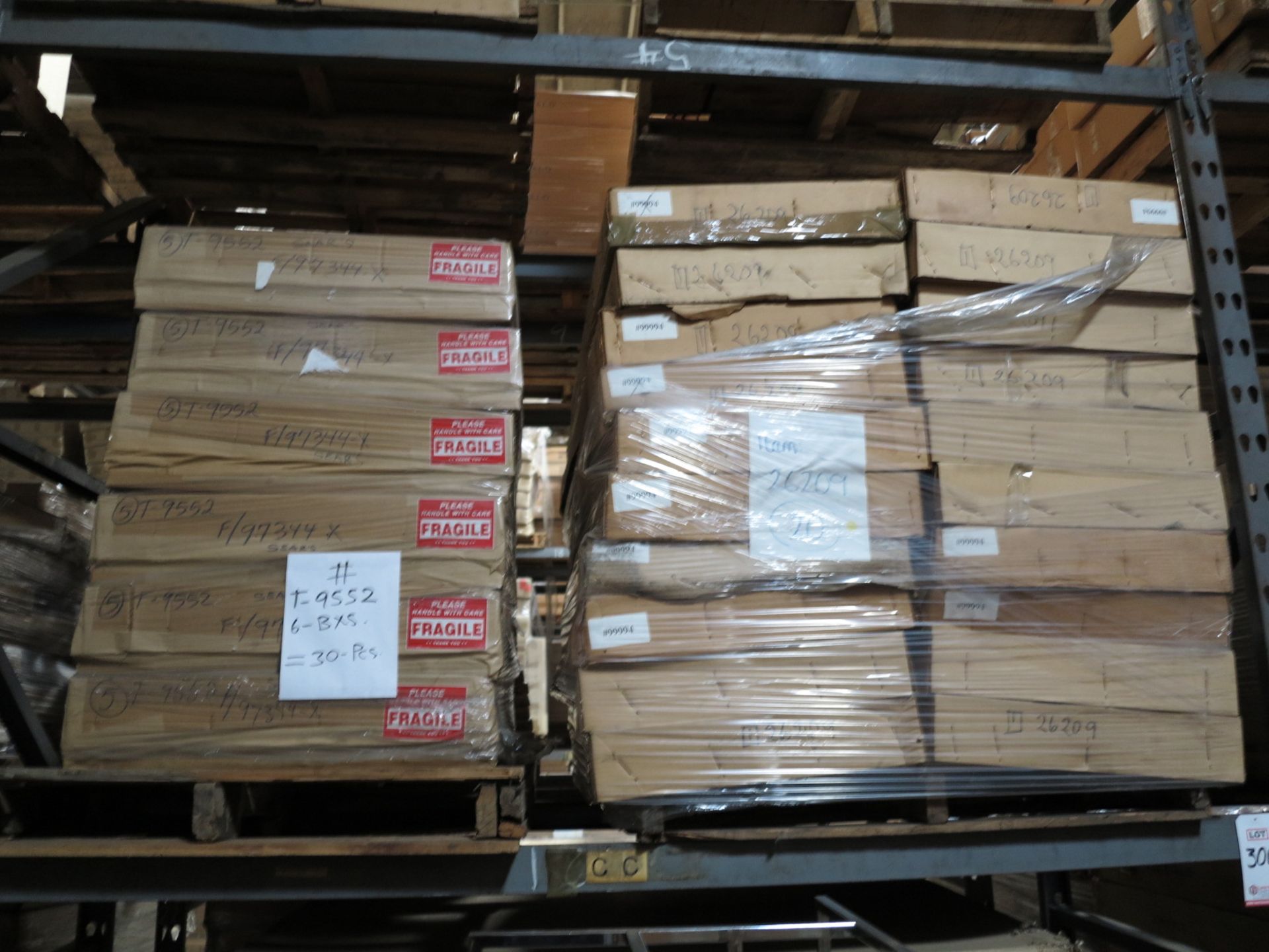 LOT - CONTENTS OF (3) SECTIONS OF PALLET RACK TO INCLUDE: ITEM # 26209, 2 WAY W (2) 15" STR. ARMS, - Bild 5 aus 12