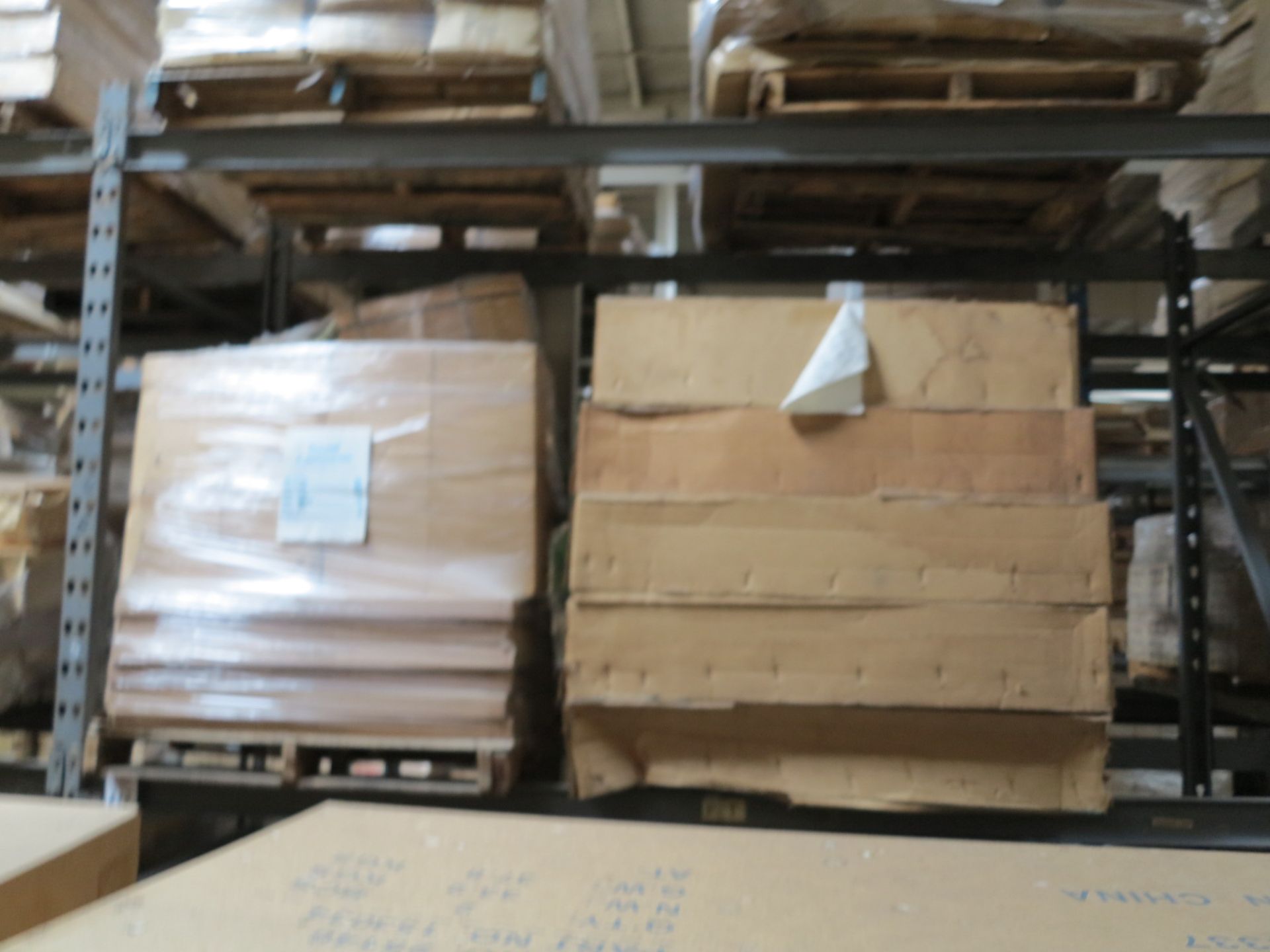 LOT - CONTENTS OF (2) SECTIONS OF PALLET RACK TO INCLUDE: ITEM # 26129, 2 WAY COSTUMER W CASTERS ( - Bild 3 aus 6