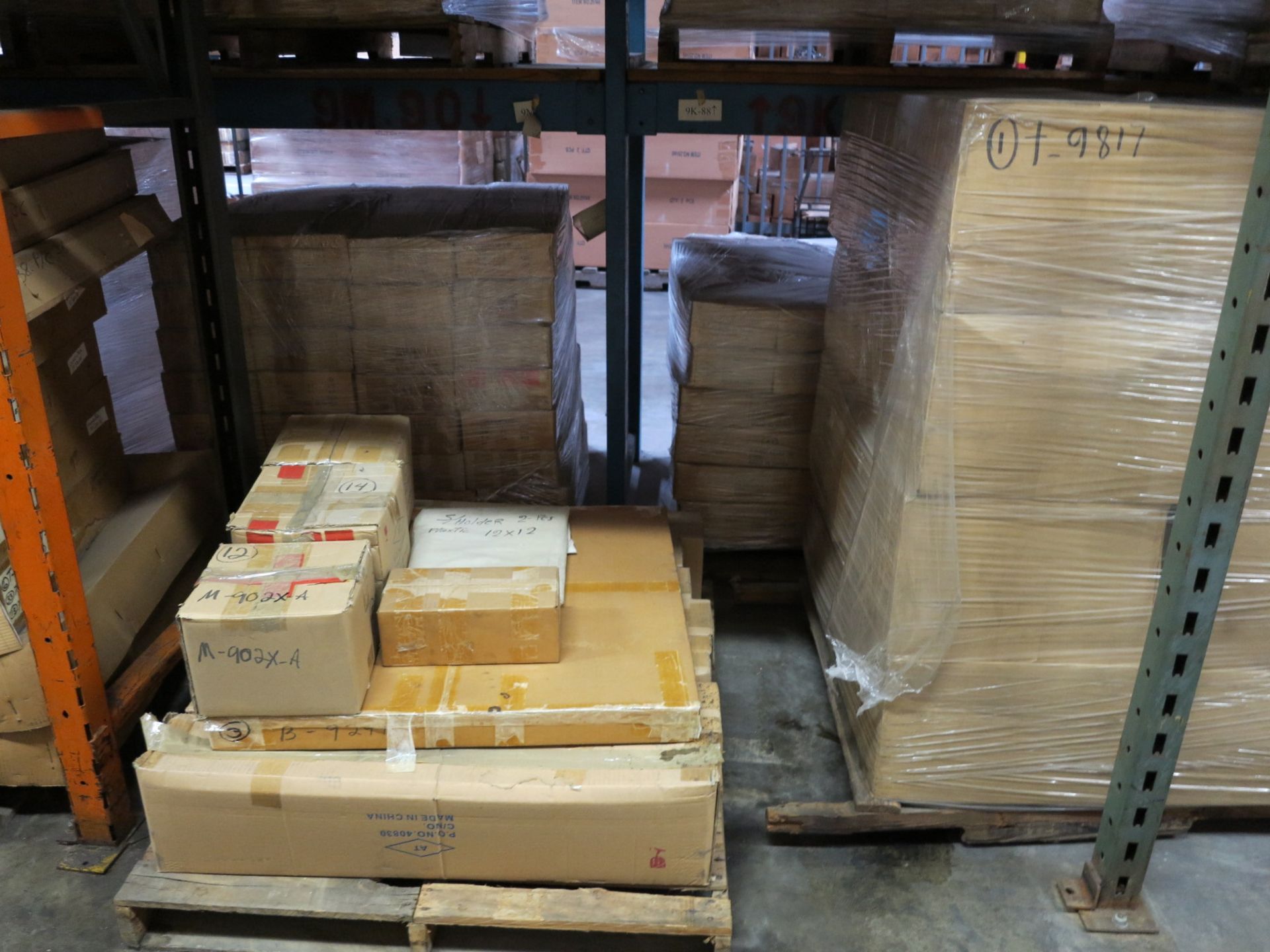 LOT - CONTENTS OF (2) SECTIONS OF PALLET RACK TO INCLUDE: CASTERS; ITEM # B9244, MAPLE TOP 32" - Bild 3 aus 8