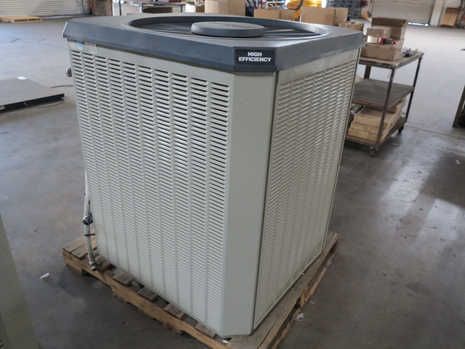 AMERICAN STANDARD AIR CONDITIONER, MODEL ATX060C100A0, S/N G02256224 - Bild 2 aus 3