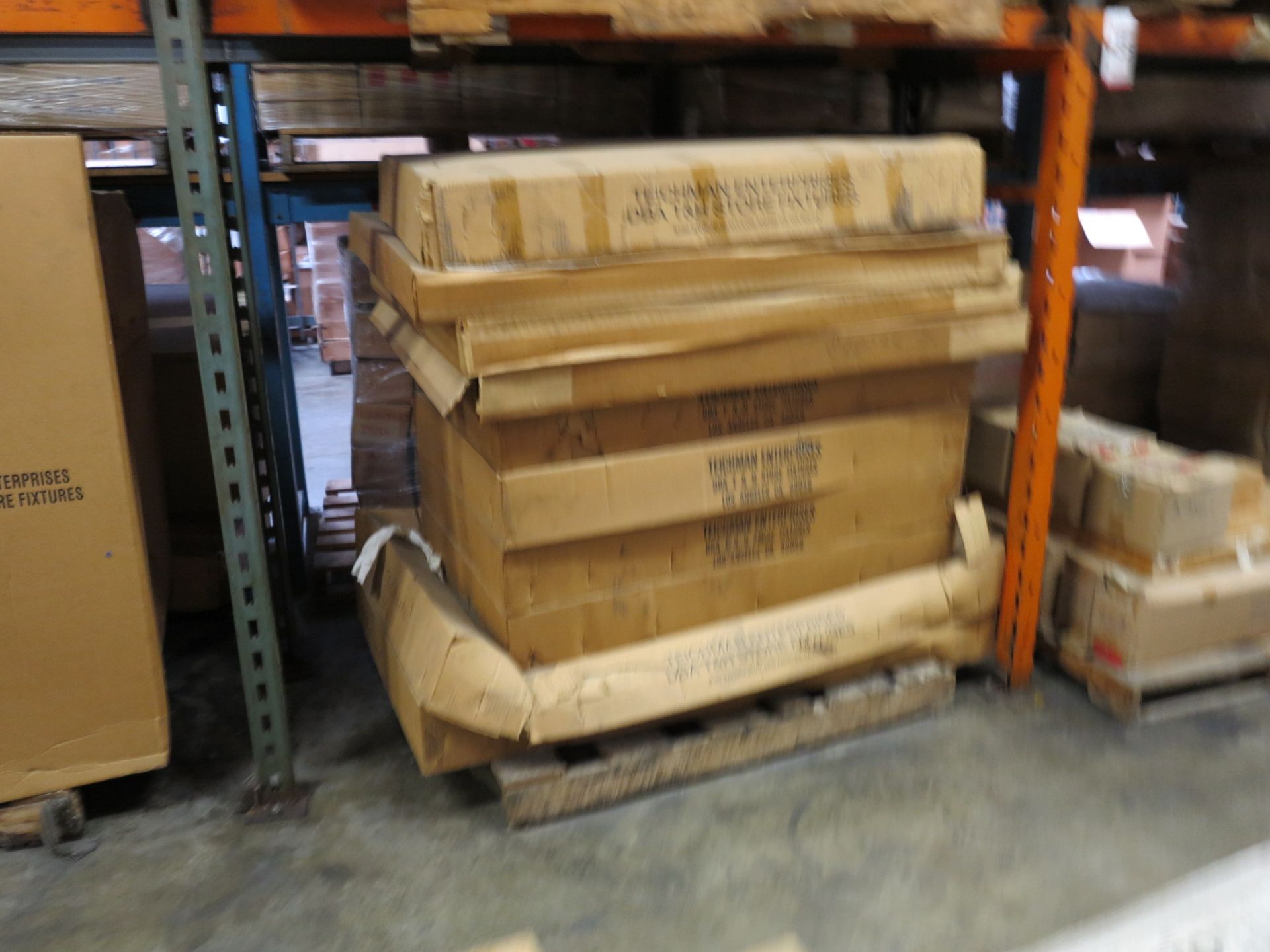 LOT - CONTENTS OF (2) SECTIONS OF PALLET RACK TO INCLUDE: MISC. RACKS - Bild 9 aus 9